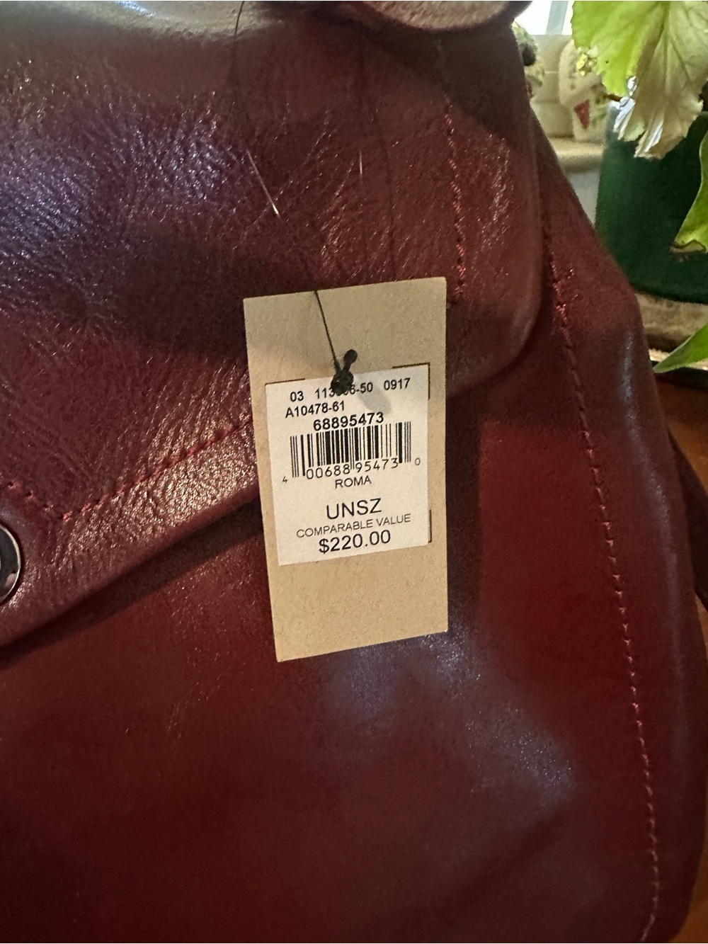 Wilson’s leather crossbody or shoulder bag - Picture 2 of 8